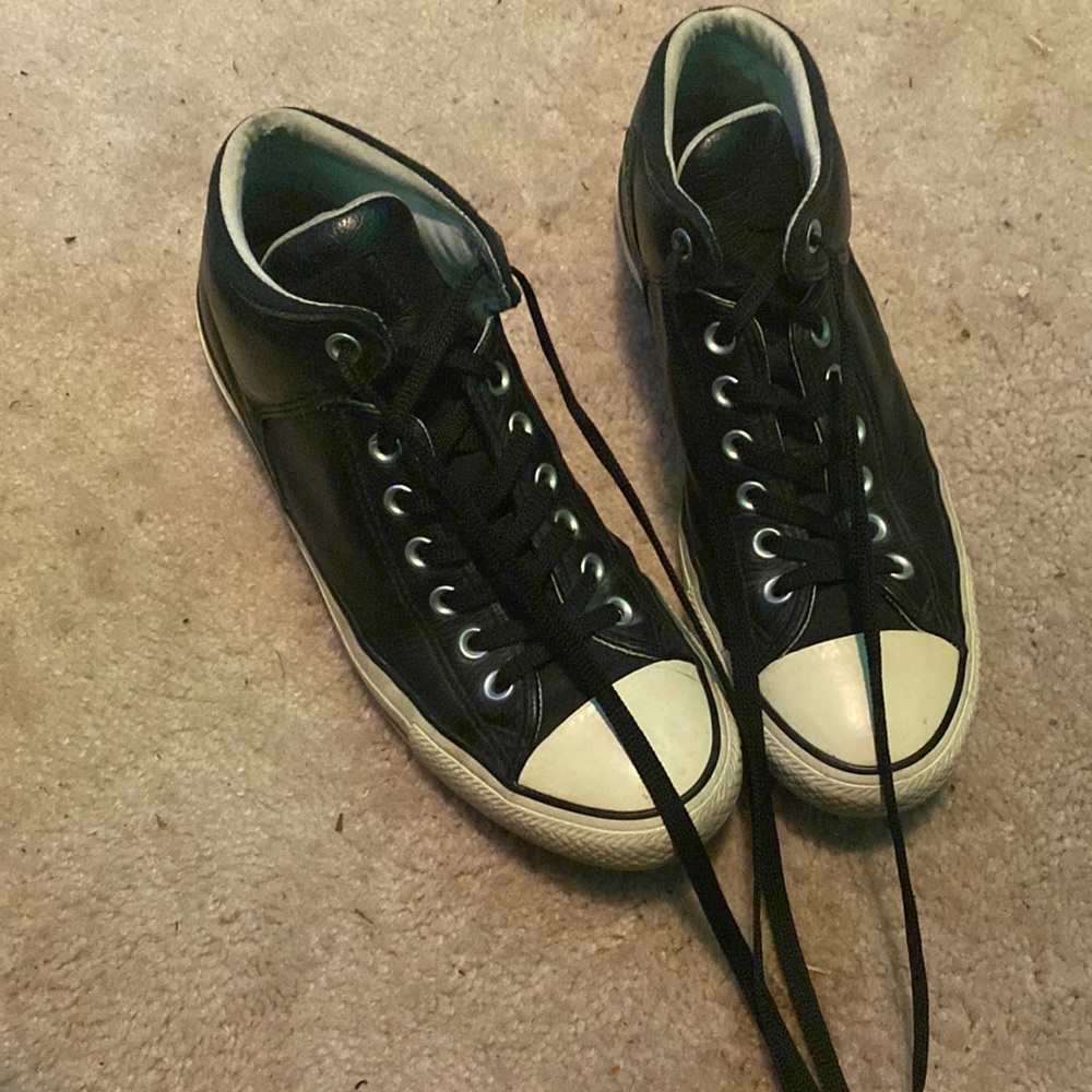 Black Converse Hightop, Size 9, Leather